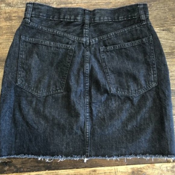 GAP Black Denim Mini Skirt - Picture 3 of 8